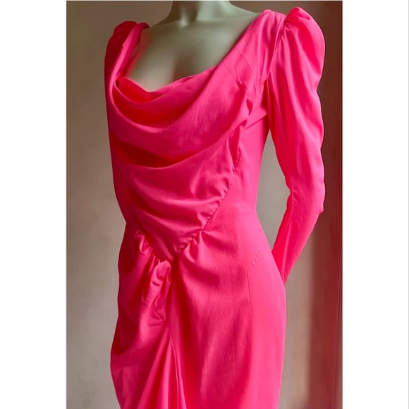 Vivienne Westwood NWT crepe draped gown - authenticated. - Picture 10 of 12